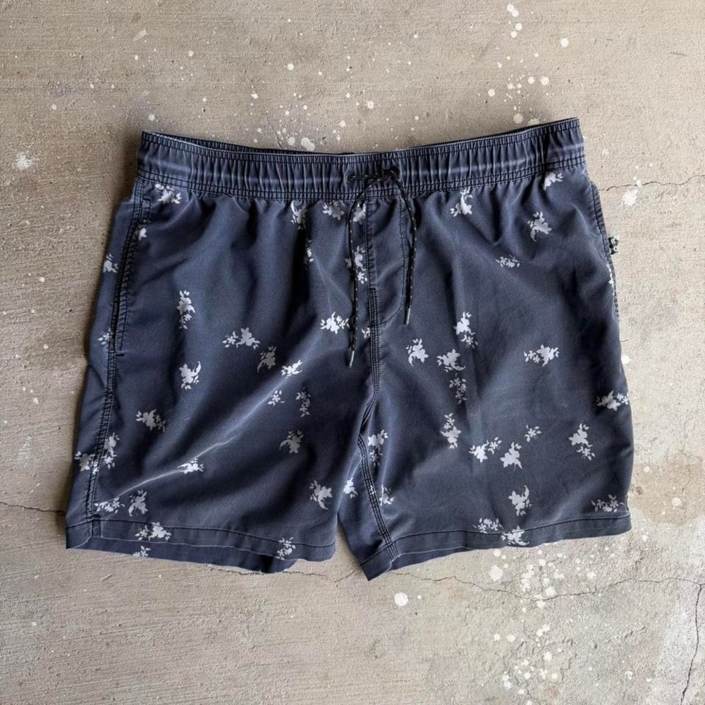 Billabong black & white floral swim shorts‎